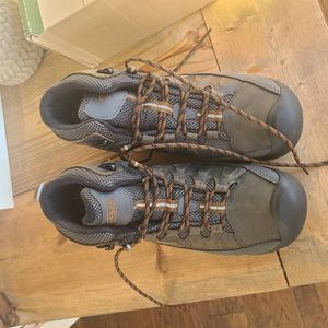 New KEEN Targhee III waterproof boots  men's size 11 wide